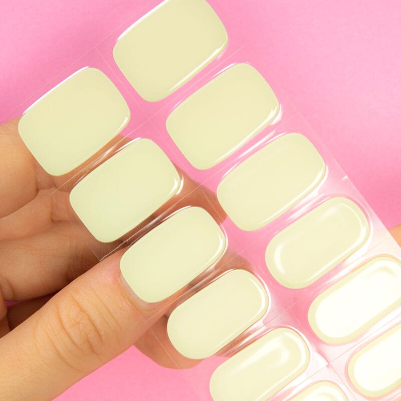 IN PRODUCTION Gel Strips Semi-Cured Nail Wraps 74 Gel Nail Wraps MoYou London