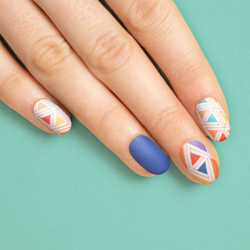 Illusion 13 ✦ Nail Stamping Plate