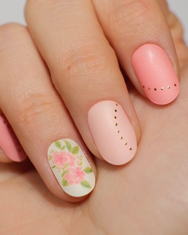Gel Nail Strip ★ Can't Buy Me Love Gel Nail Strips MoYou London