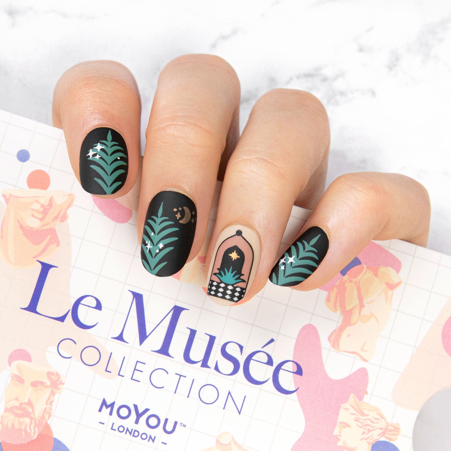 LE MUSÉE NAIL ART COLLECTION