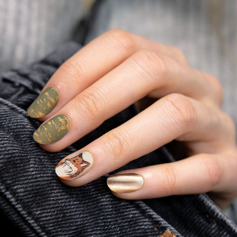 Elegant Fall Fox Manicure