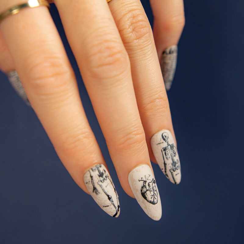 Vintage Halloween Manicure